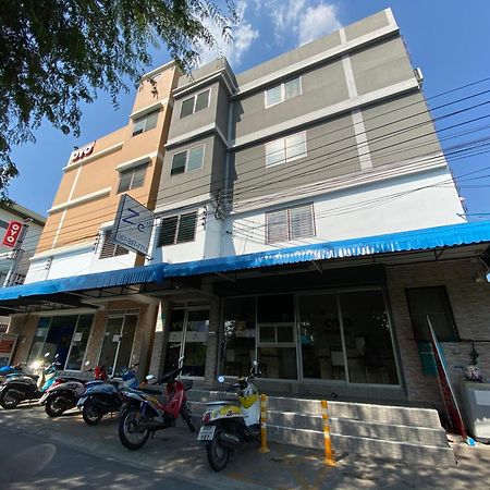 Ze Residence Ram Intra Bangkok Bagian luar foto