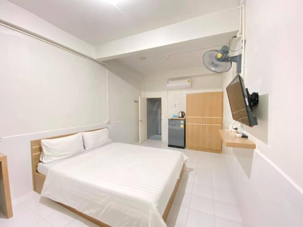 Ze Residence Ram Intra Bangkok Bagian luar foto