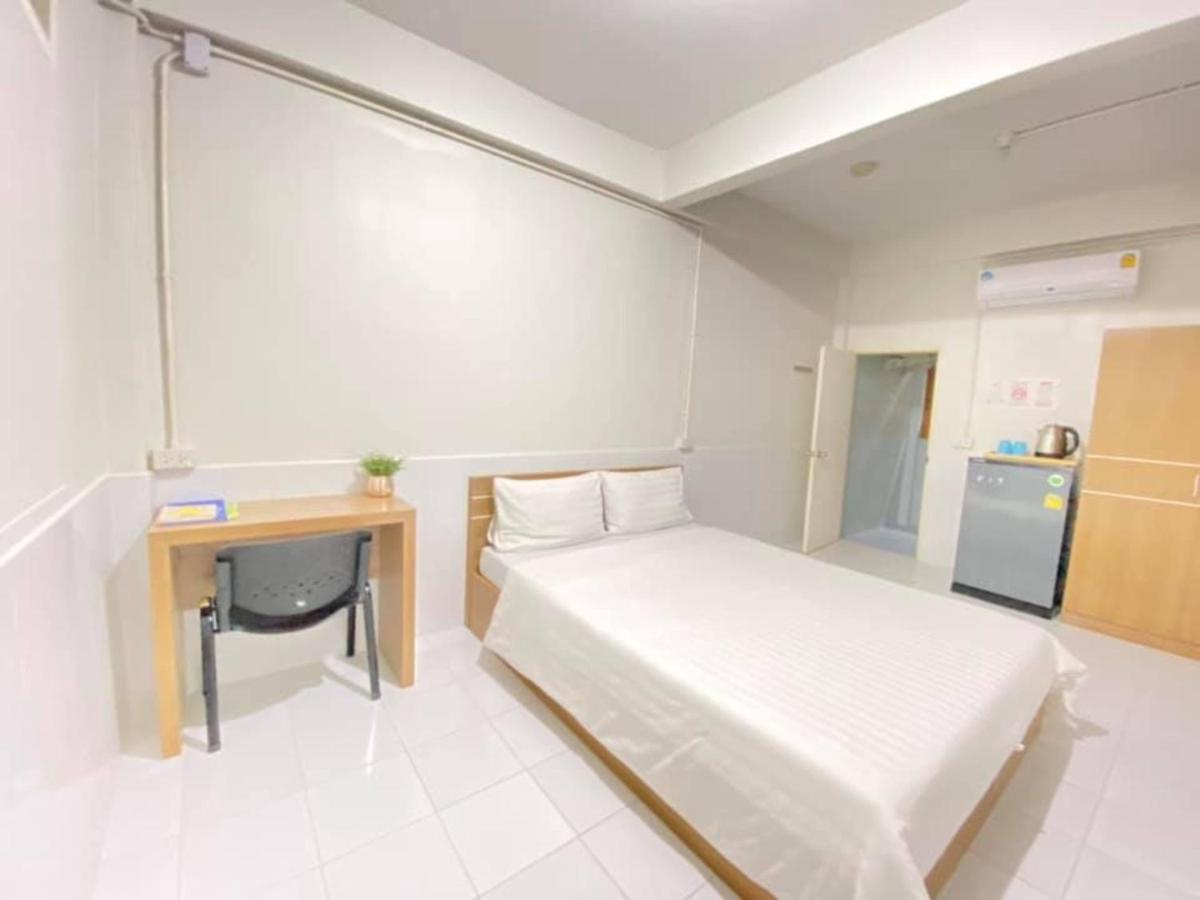 Ze Residence Ram Intra Bangkok Bagian luar foto