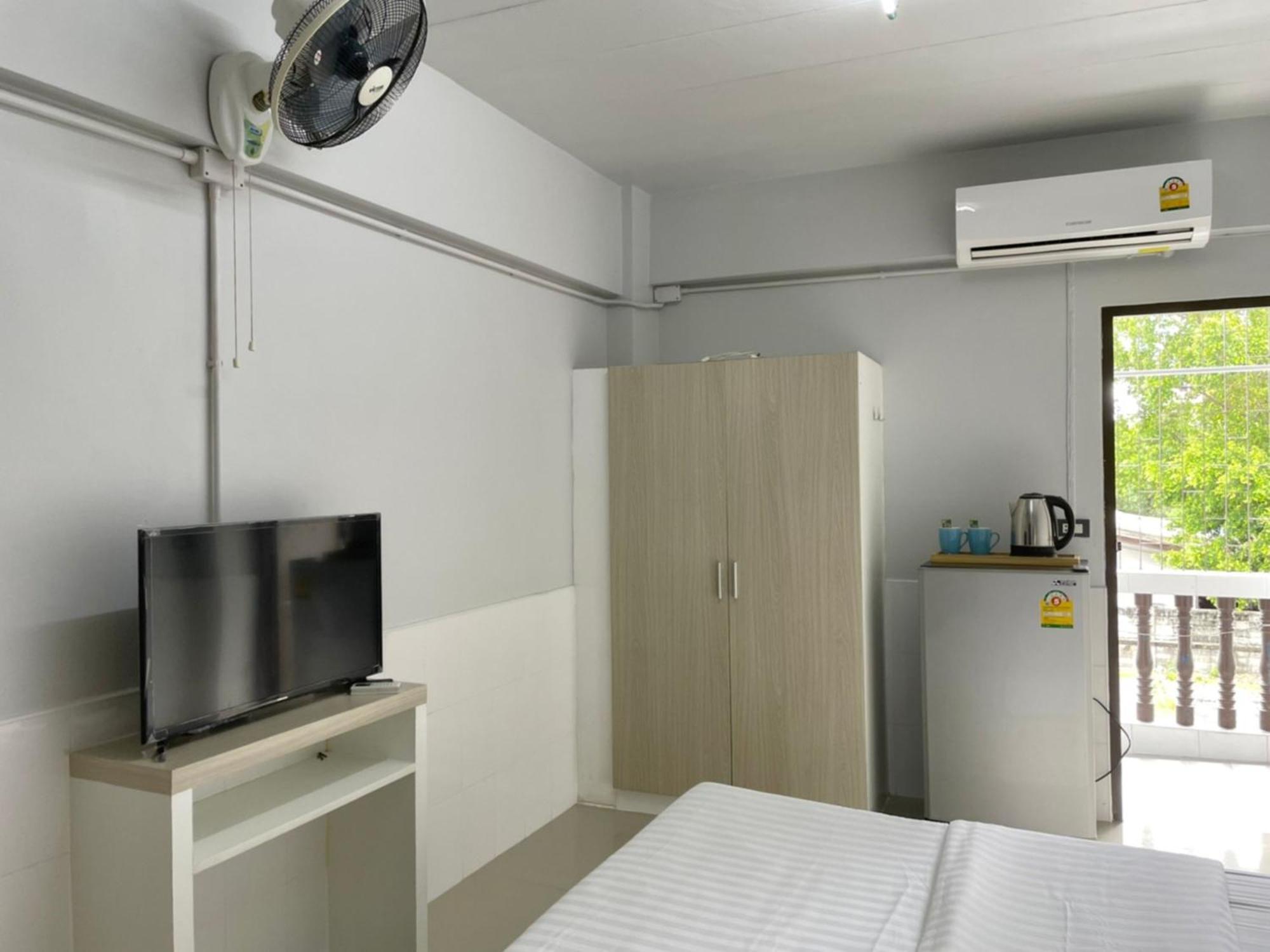 Ze Residence Ram Intra Bangkok Bagian luar foto